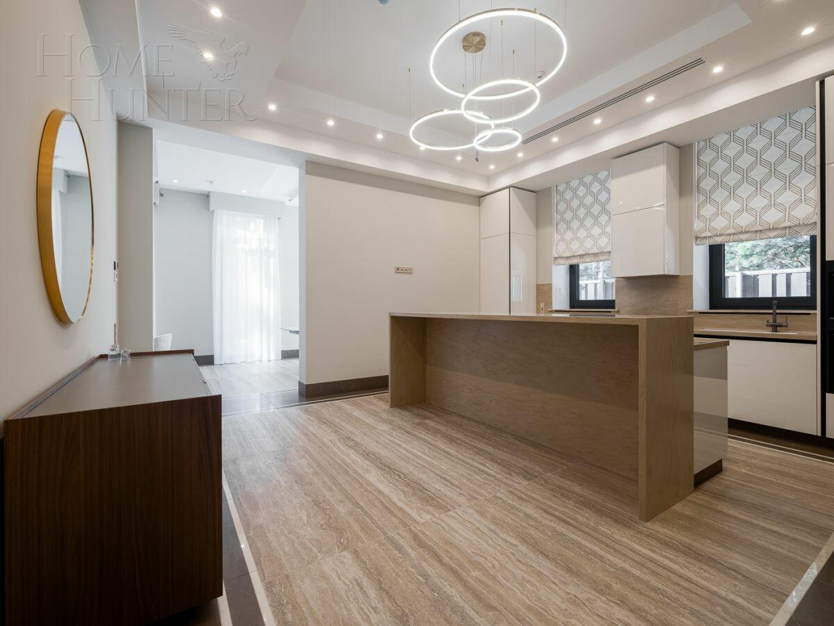 3-этажный коттедж 420 м² с отделкой