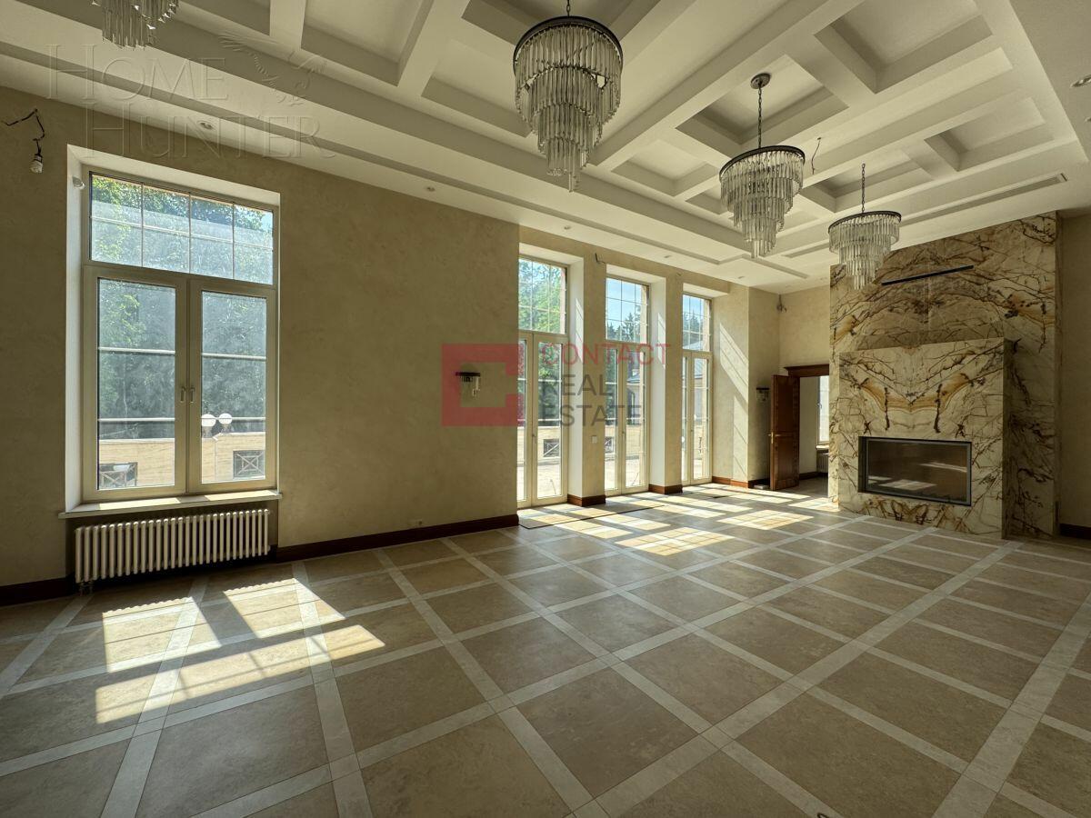 2-этажный коттедж 1 800 м² с отделкой