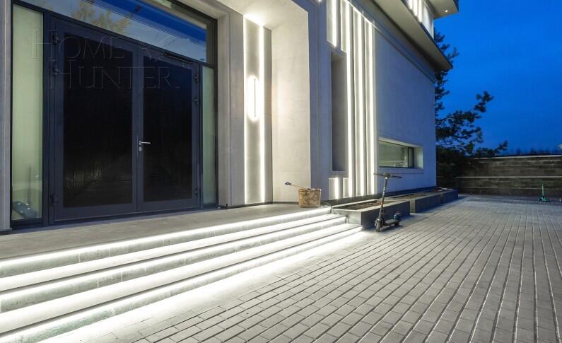 2-этажный коттедж 2 500 м² с отделкой