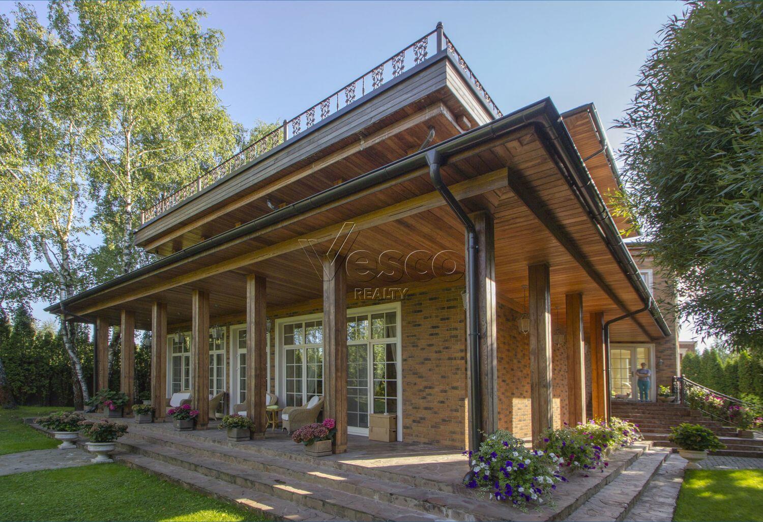 2-этажный коттедж 930 м² с отделкой