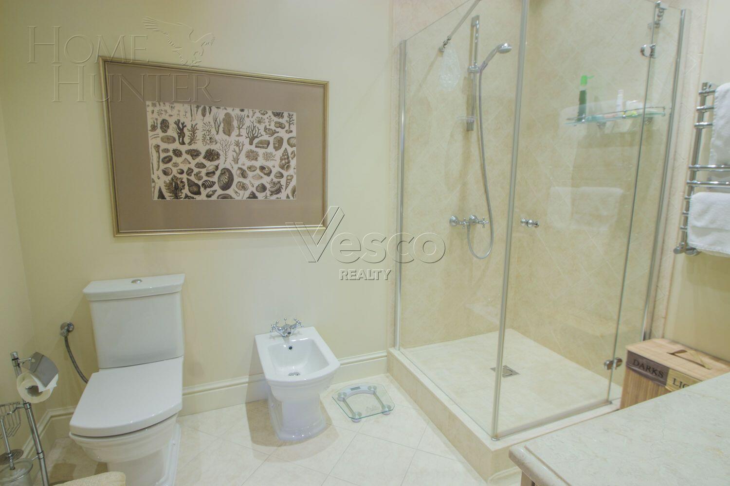 2-этажный коттедж 930 м² с отделкой