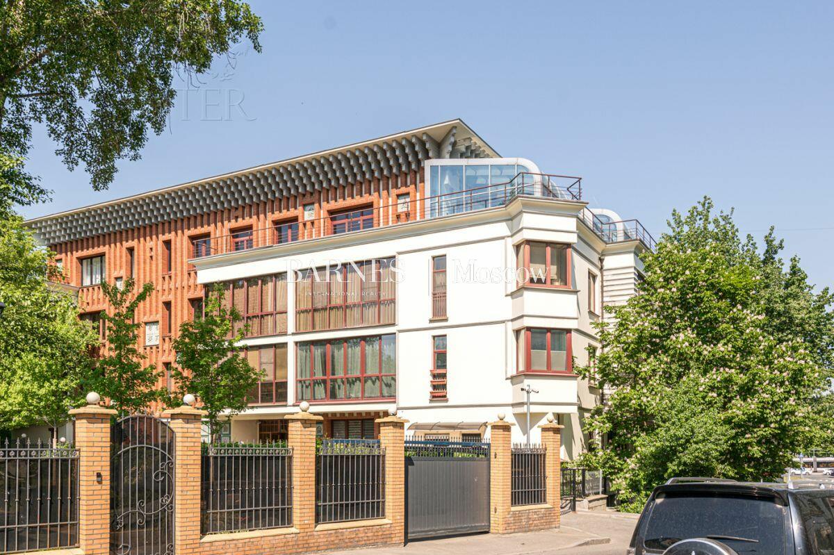 6-КОМН. АПАРТАМЕНТЫ БЕЗ ОТДЕЛКИ 450 М² НА 4 ЭТАЖЕ