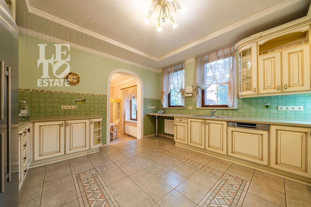 2-этажный коттедж 730 м² с отделкой