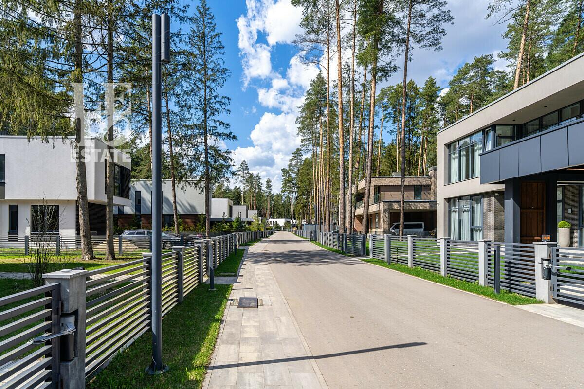 2-этажный коттедж 655 м² с отделкой