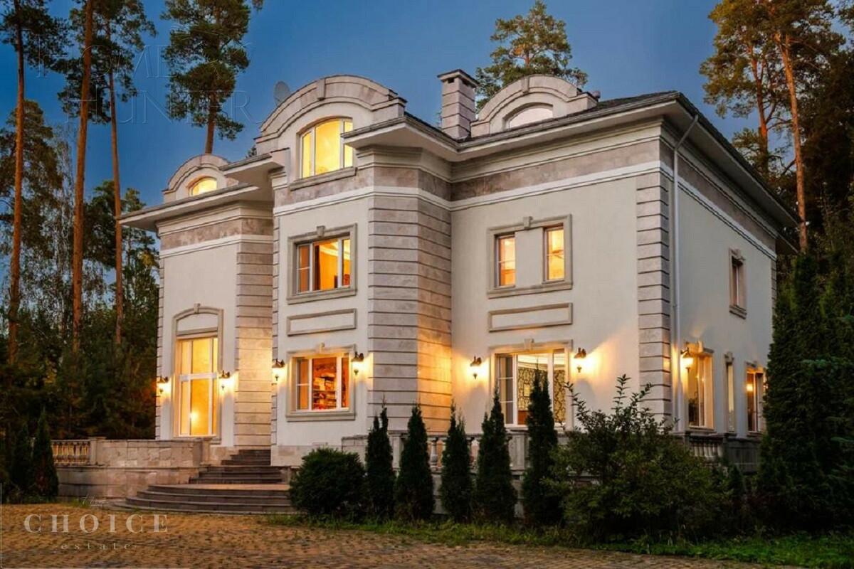 2-этажный коттедж 800 м² с отделкой