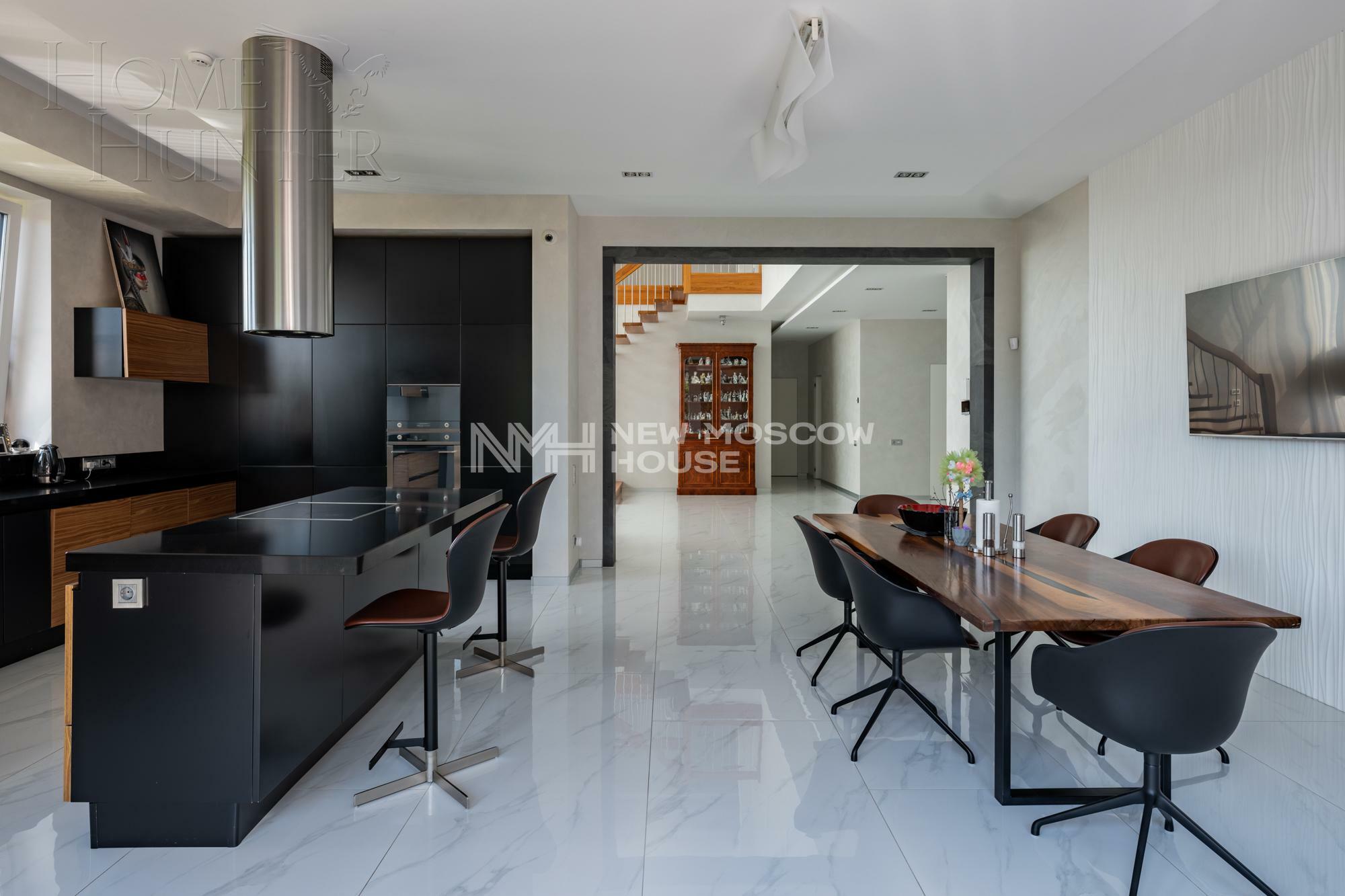 2-этажный коттедж 650 м² с отделкой
