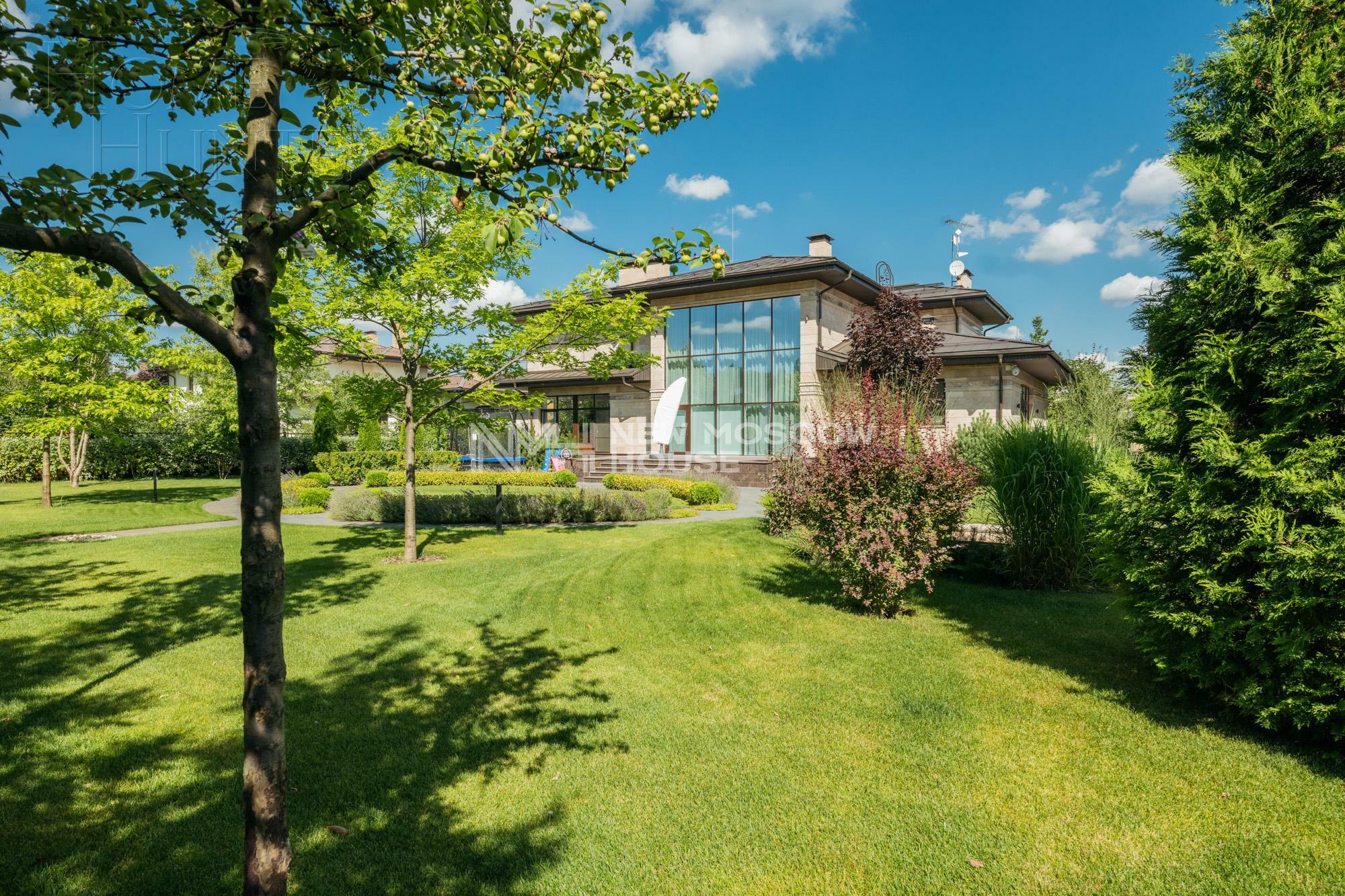 2-этажный коттедж 650 м² с отделкой