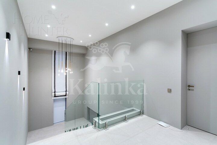 2-этажный коттедж 320 м² с отделкой