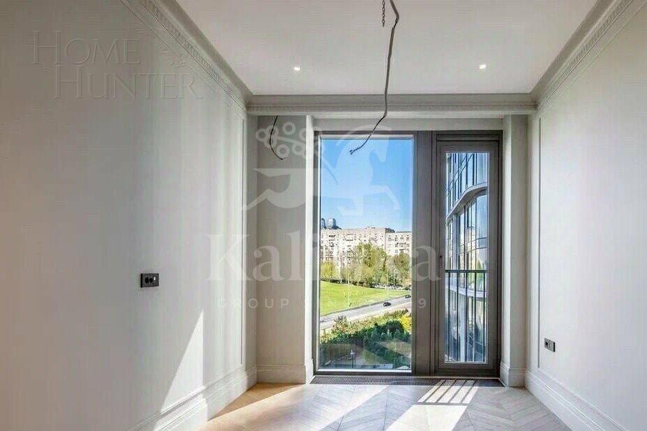 4-КОМН. КВАРТИРА С ОТДЕЛКОЙ 162 М² НА 4 ЭТАЖЕ