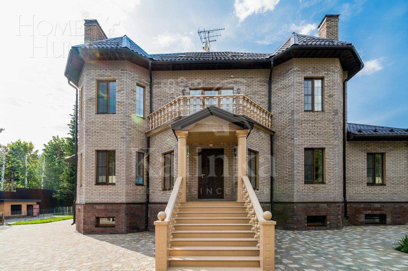2-этажный коттедж 650 м² с отделкой
