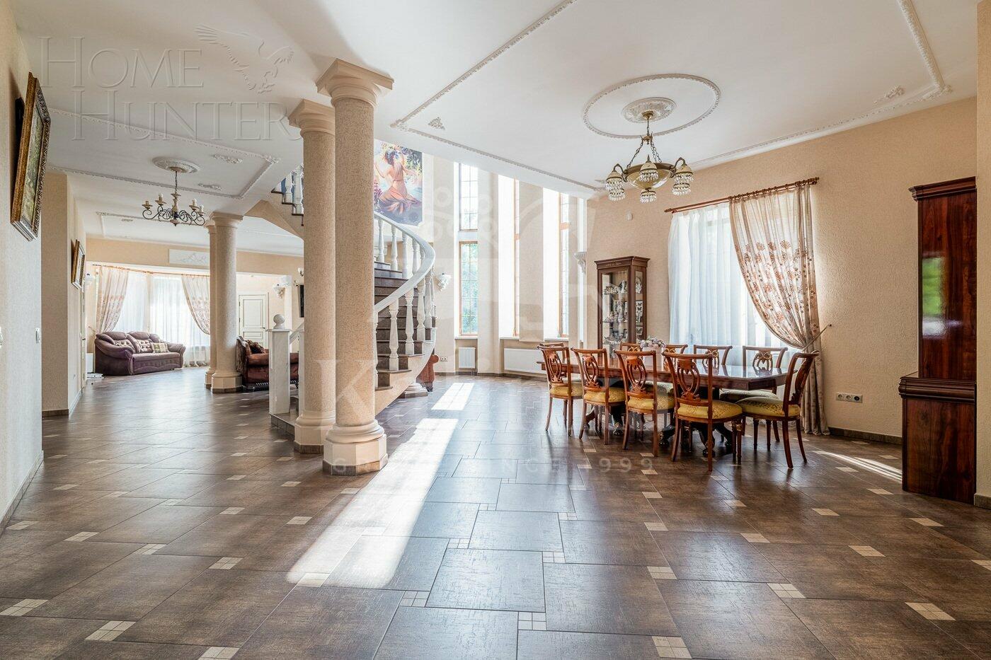 2-этажный коттедж 650 м² с отделкой