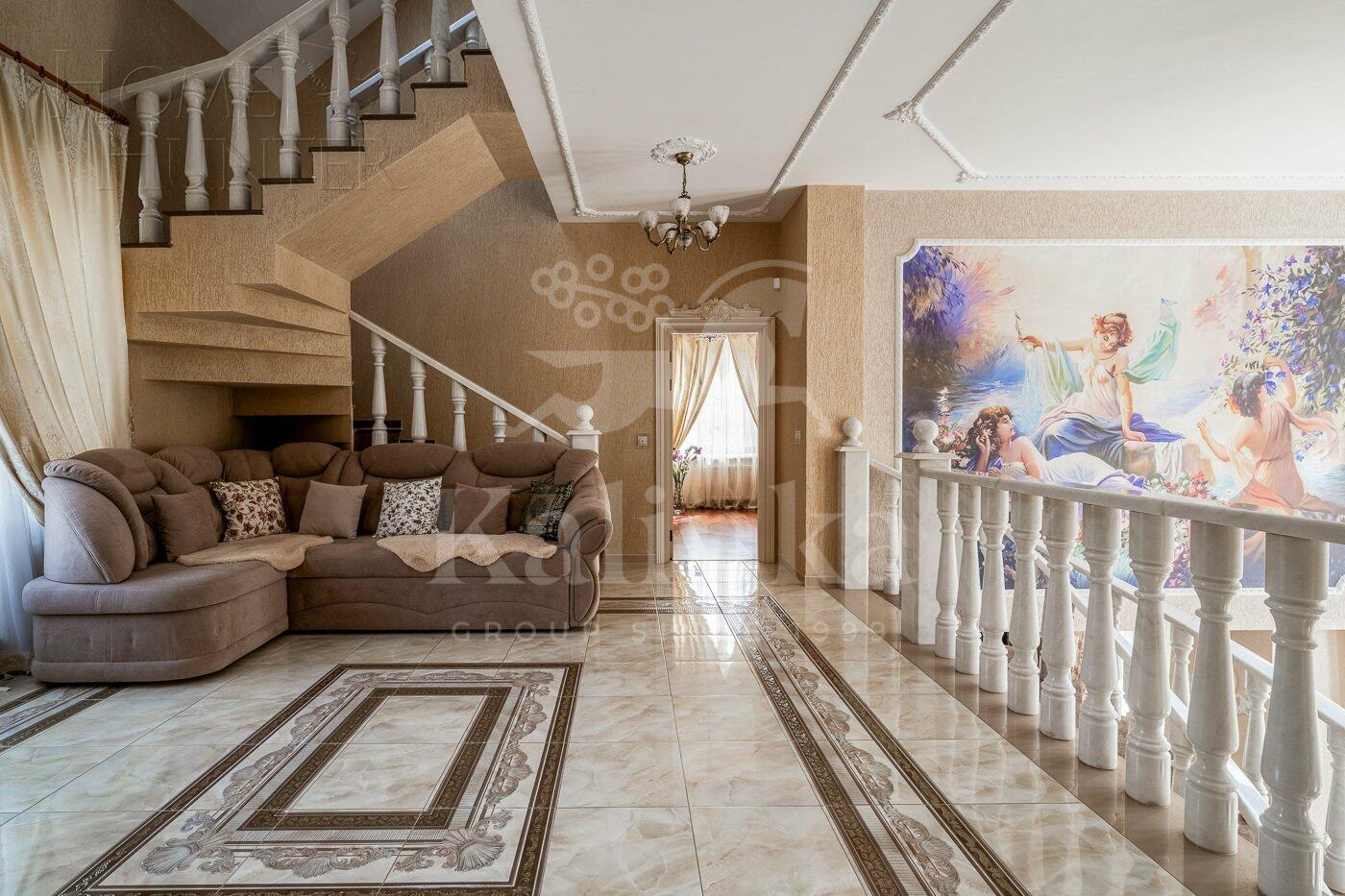 2-этажный коттедж 650 м² с отделкой