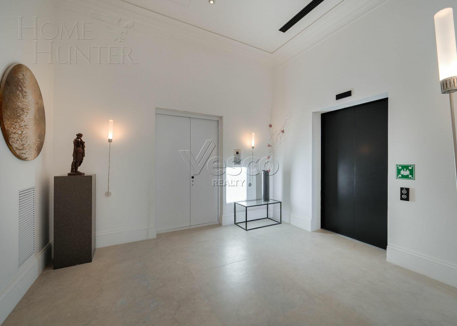 10-КОМН. ПЕНТХАУС БЕЗ ОТДЕЛКИ 1 231 М² НА 4 ЭТАЖЕ