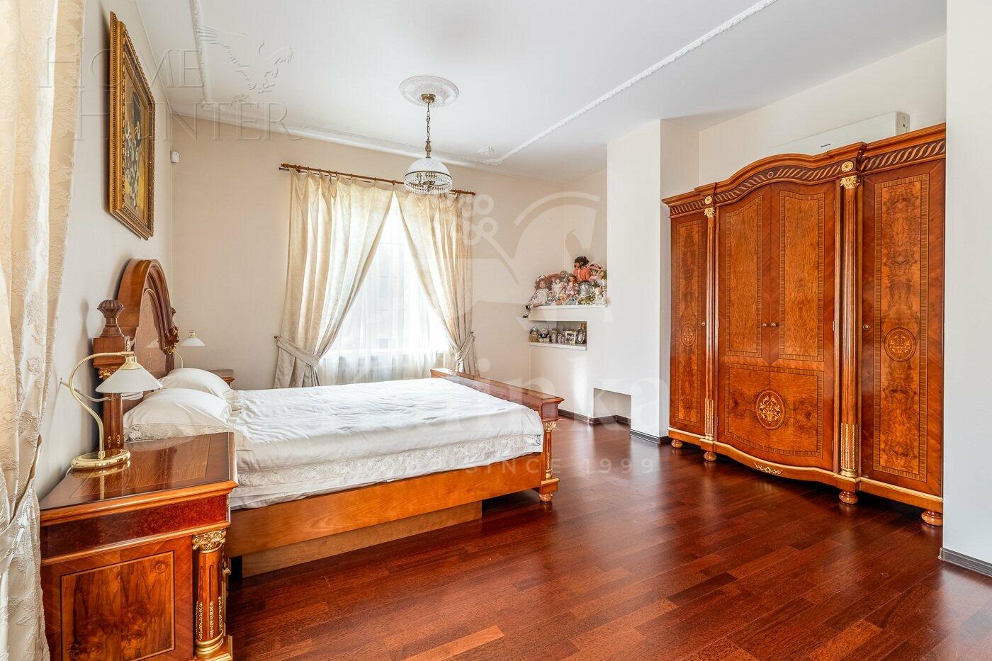 2-этажный коттедж 650 м² с отделкой