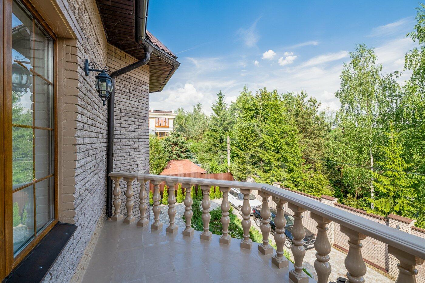 2-этажный коттедж 650 м² с отделкой