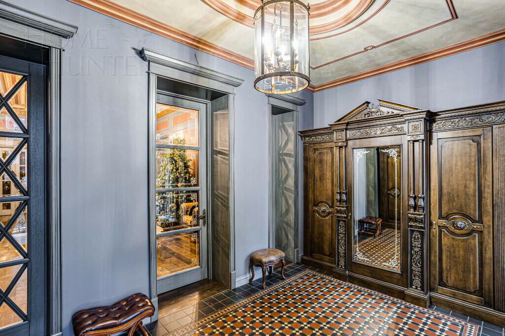 2-этажный коттедж 1 500 м² с отделкой