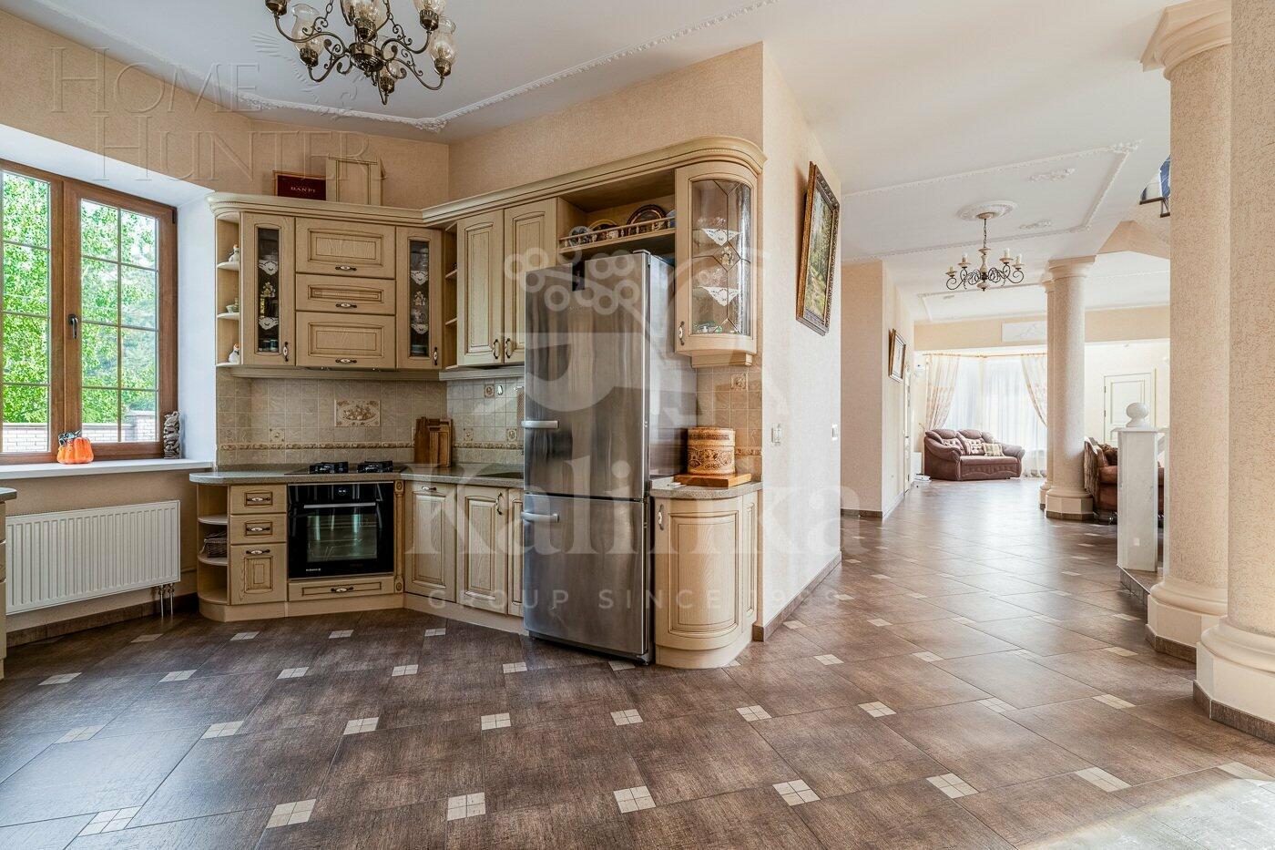2-этажный коттедж 650 м² с отделкой