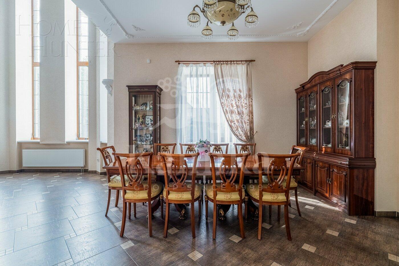 2-этажный коттедж 650 м² с отделкой