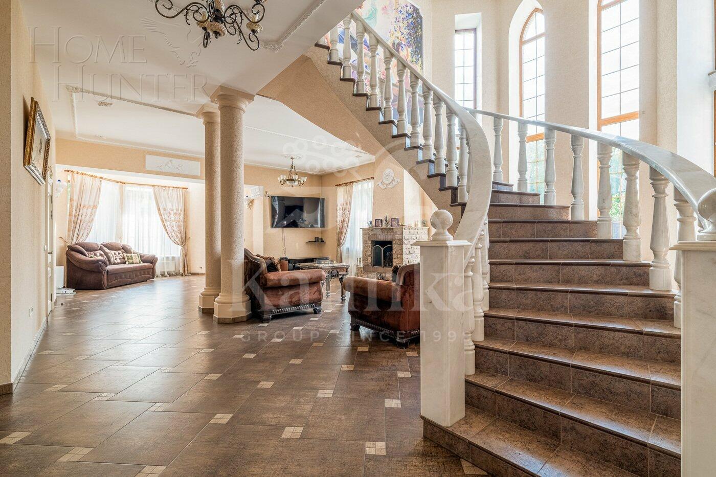 2-этажный коттедж 650 м² с отделкой