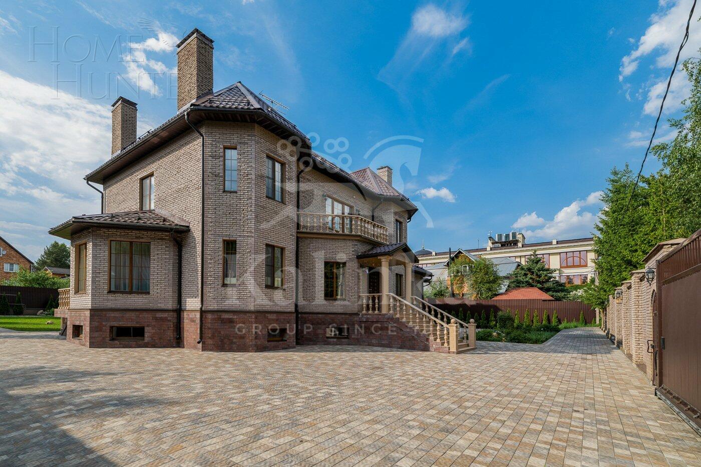 2-этажный коттедж 650 м² с отделкой