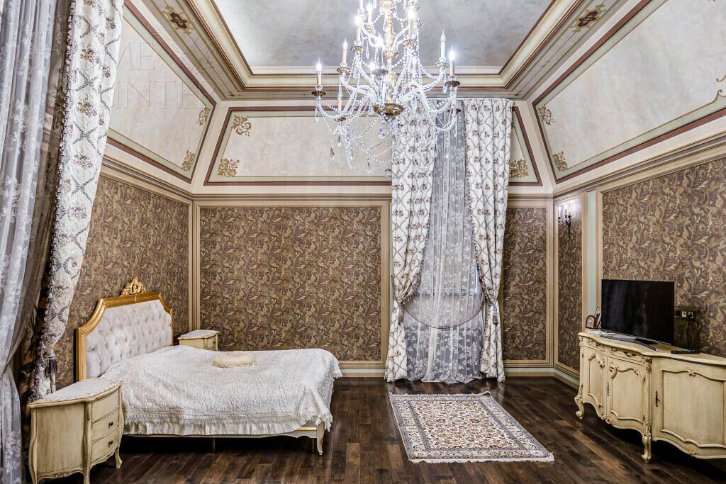 2-этажный коттедж 1 500 м² с отделкой