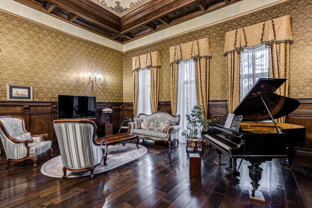 2-этажный коттедж 1 500 м² с отделкой