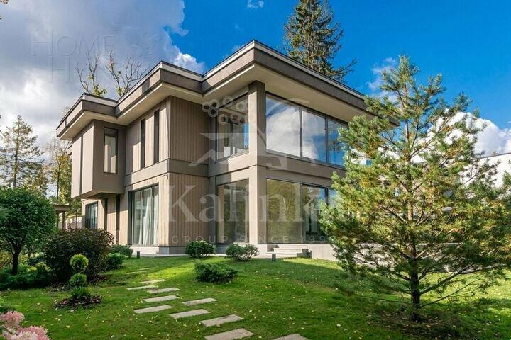 2-этажный коттедж 320 м² с отделкой