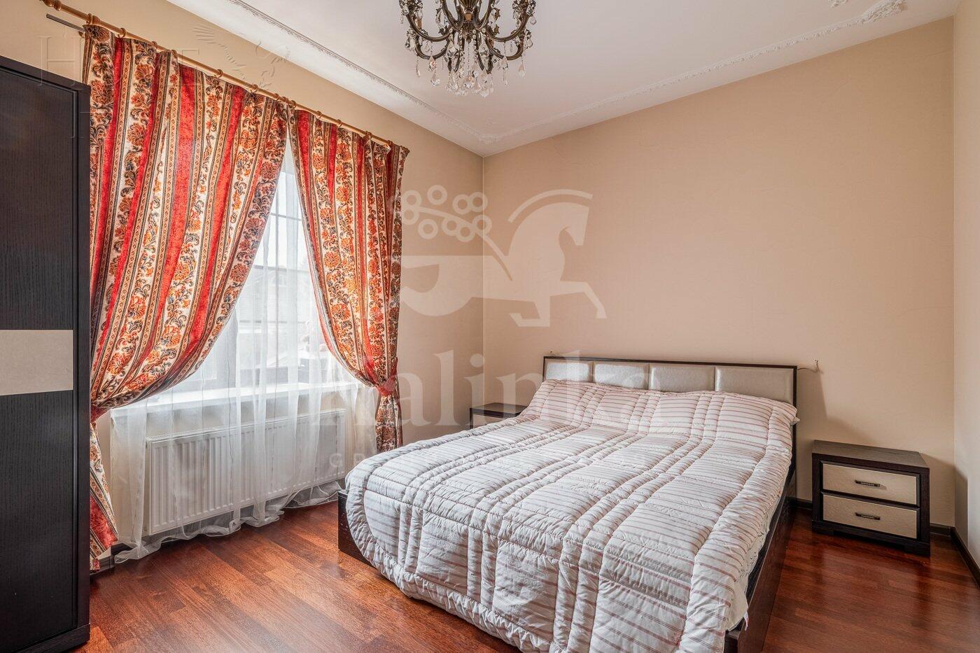 2-этажный коттедж 650 м² с отделкой