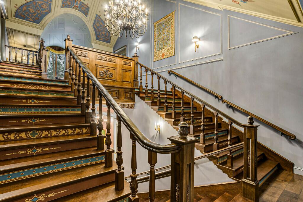2-этажный коттедж 1 500 м² с отделкой