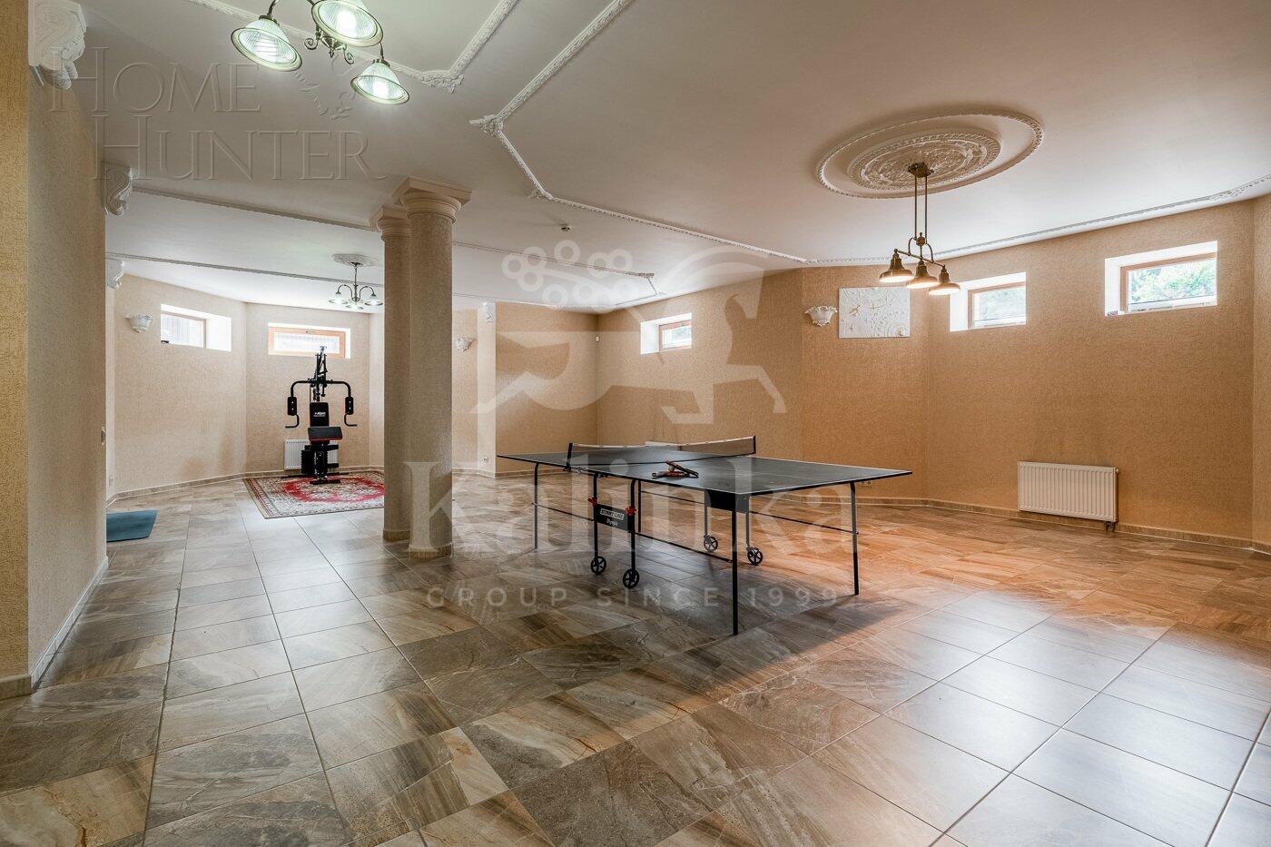 2-этажный коттедж 650 м² с отделкой