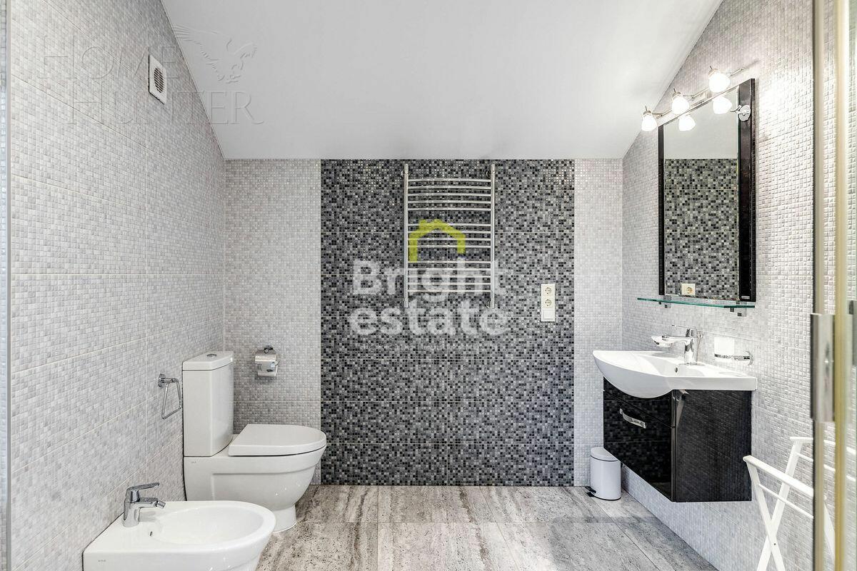 3-этажный коттедж 420 м² с отделкой