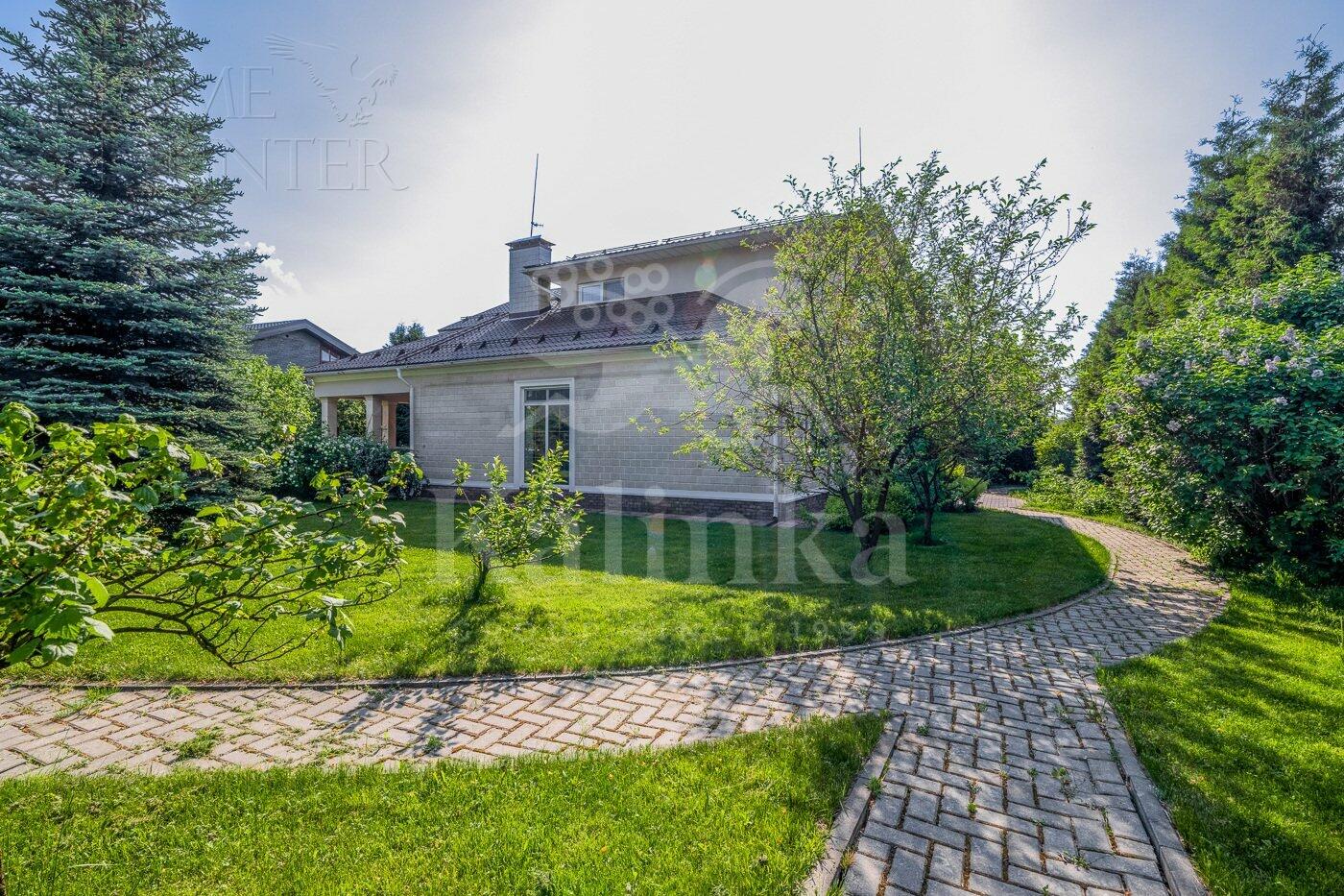 2-этажный коттедж 350 м² с отделкой
