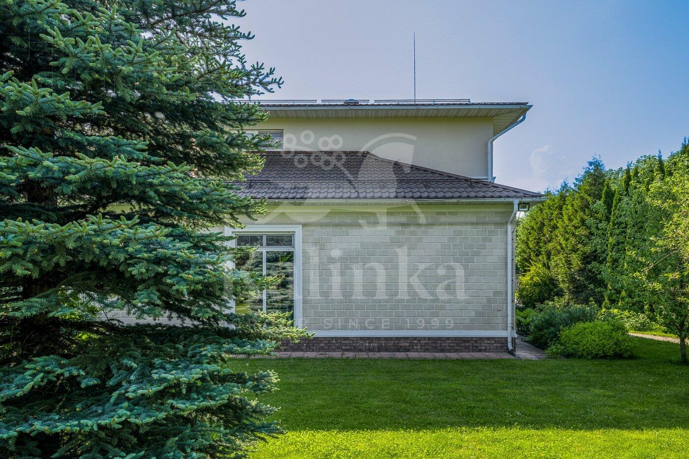 2-этажный коттедж 350 м² с отделкой