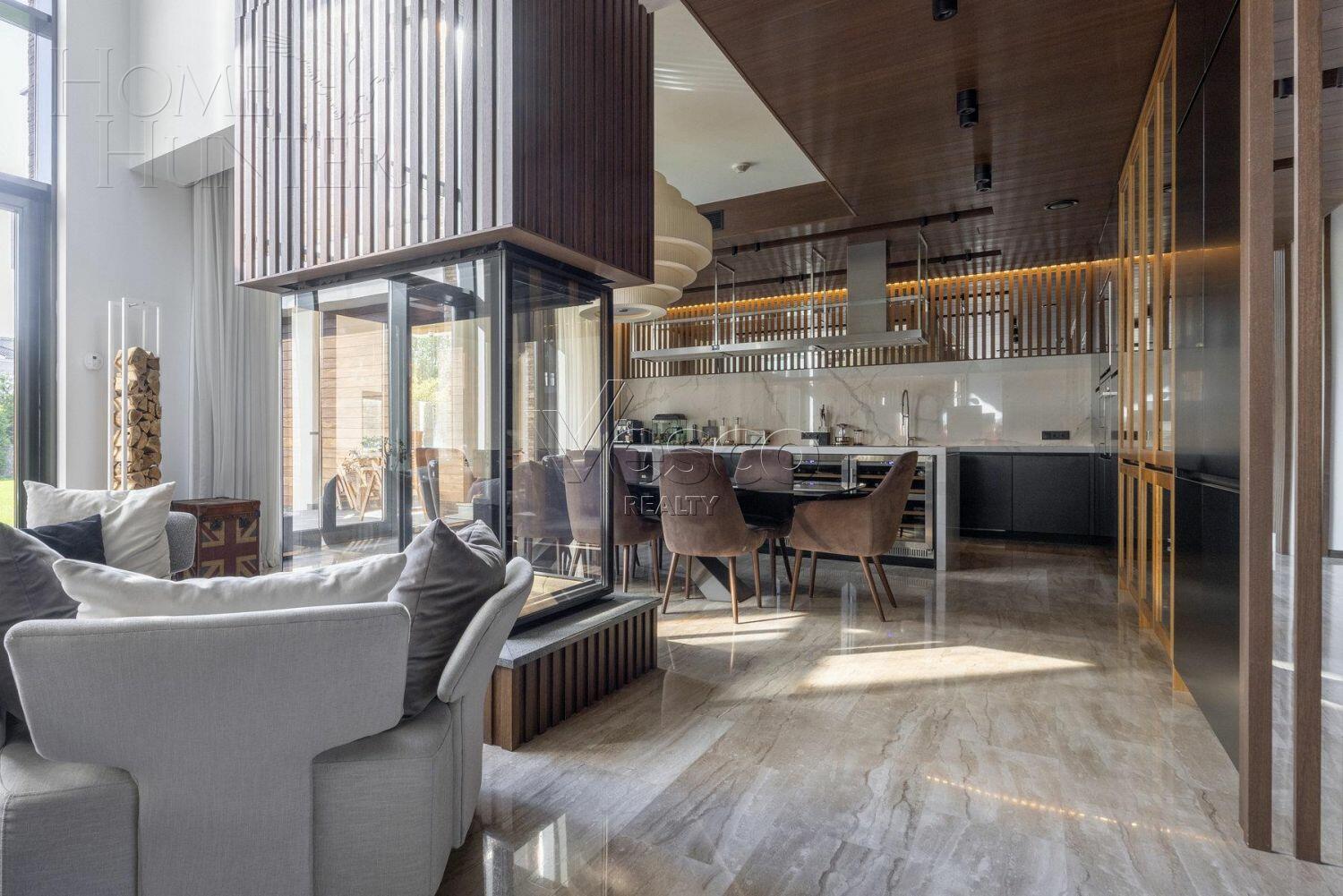 3-этажный коттедж 550 м² с отделкой