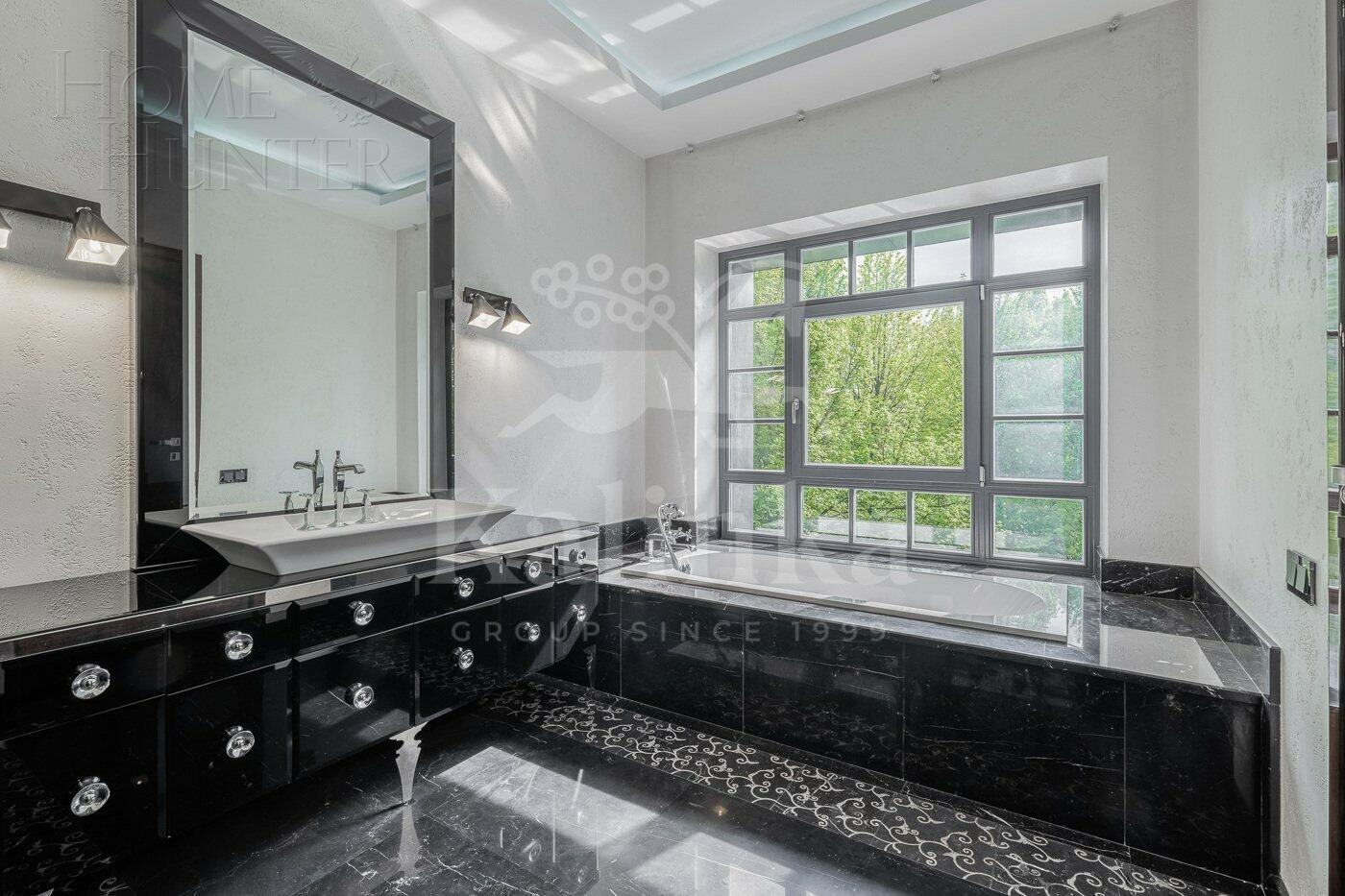 2-этажный коттедж 750 м² с отделкой