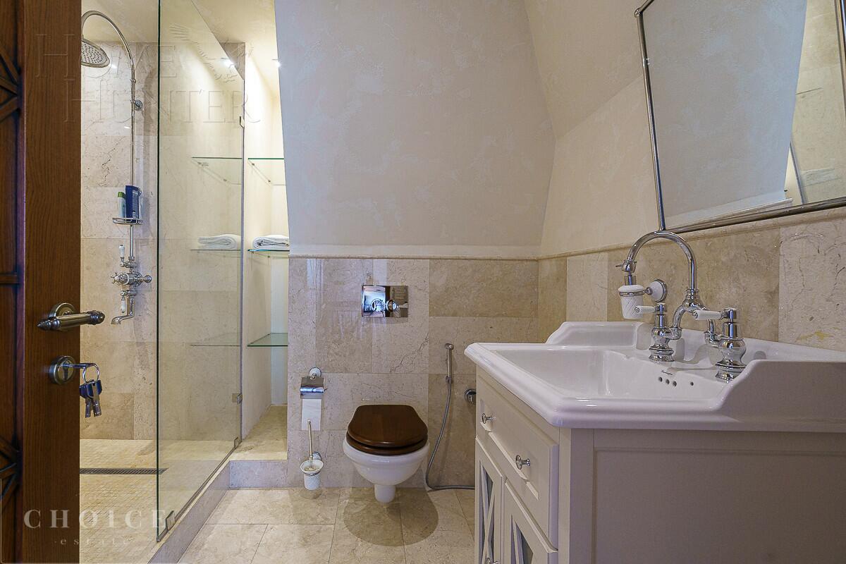 3-этажный таунхаус 395 м² с отделкой