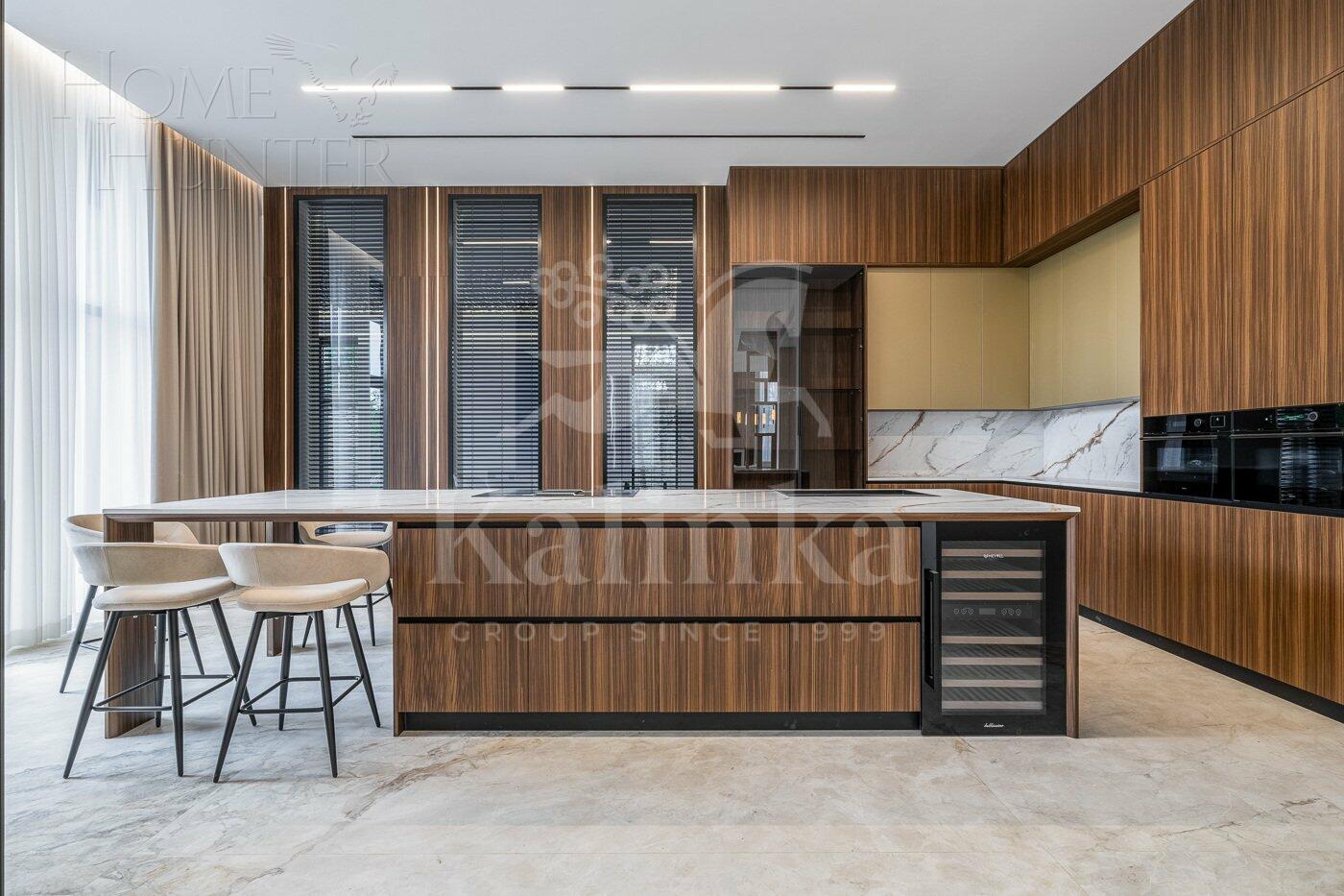 2-этажный коттедж 917.3 м² без отделки
