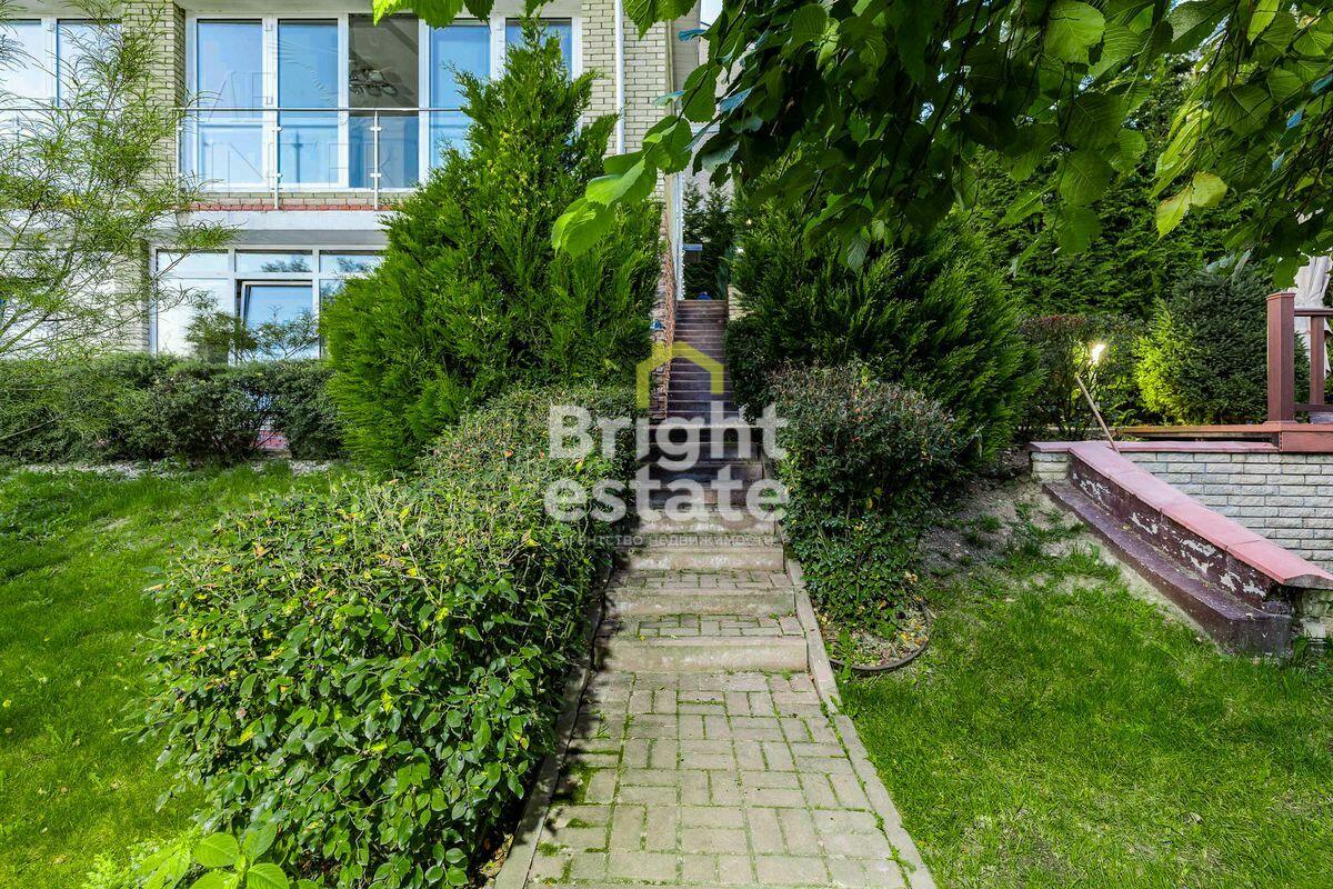 3-этажный коттедж 420 м² с отделкой