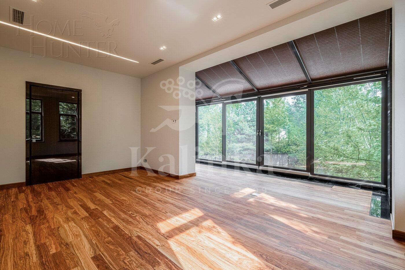 2-этажный коттедж 750 м² с отделкой