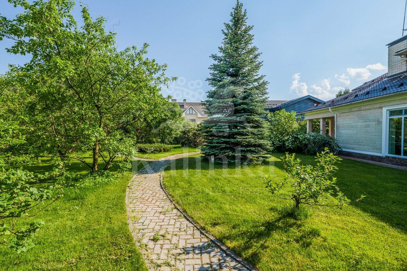 2-этажный коттедж 350 м² с отделкой