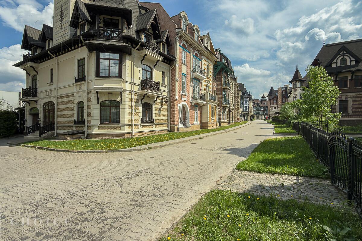 3-этажный таунхаус 395 м² с отделкой