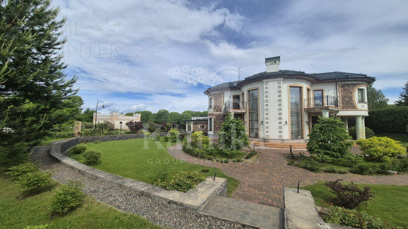 2-этажный коттедж 500 м² с отделкой