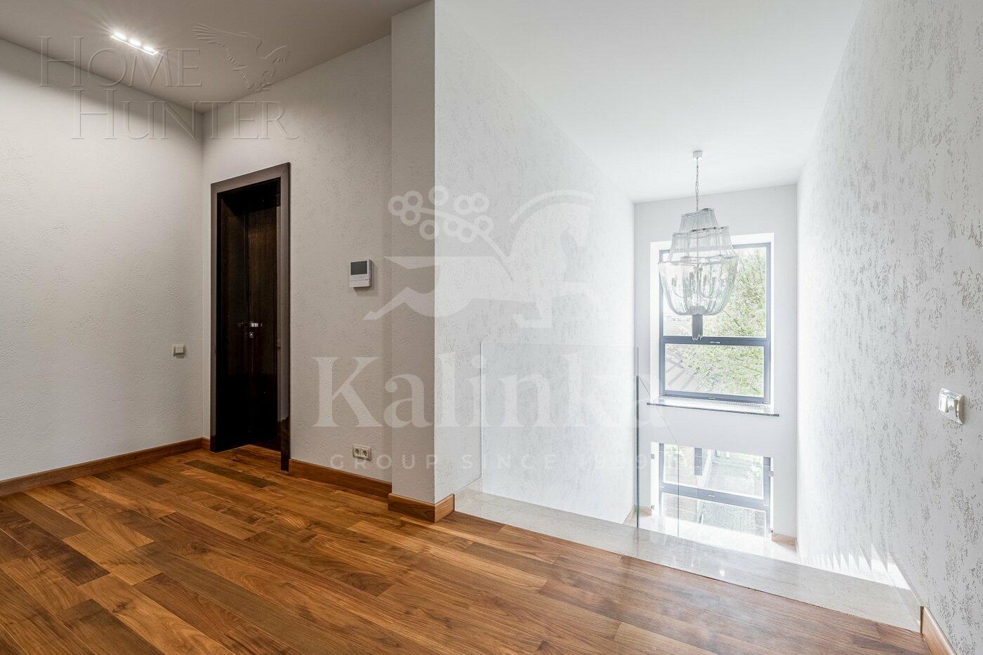 2-этажный коттедж 750 м² с отделкой