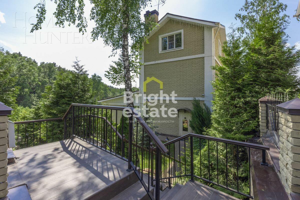 3-этажный коттедж 420 м² с отделкой