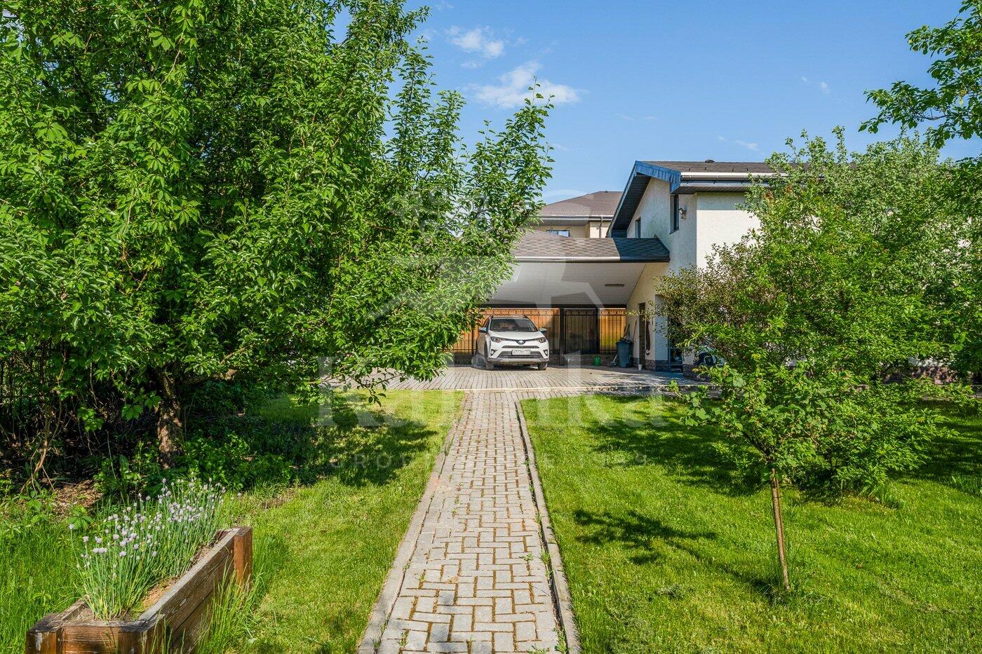 2-этажный коттедж 350 м² с отделкой