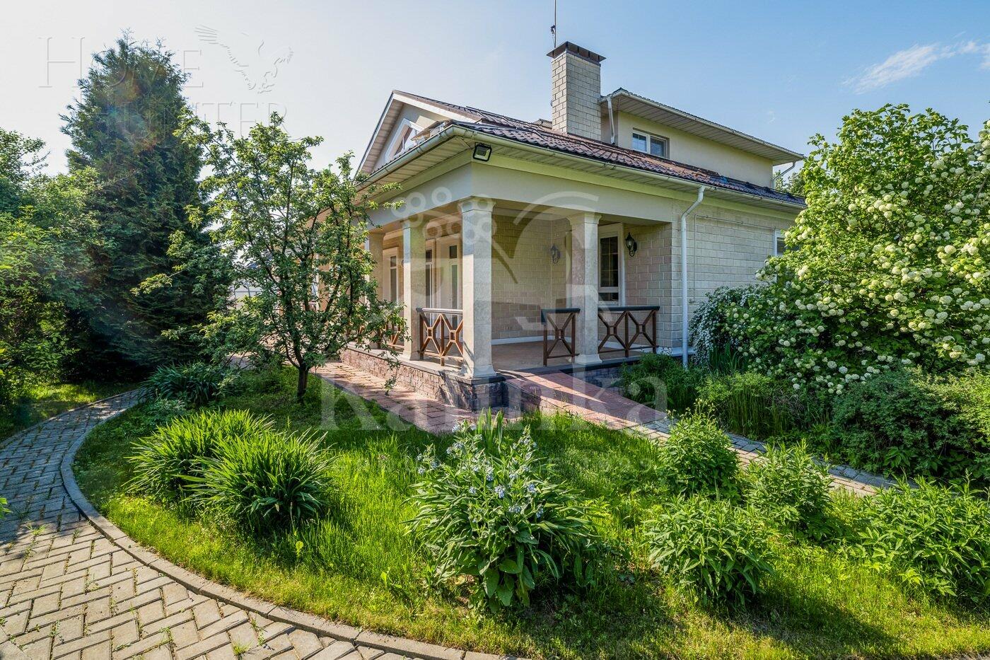 2-этажный коттедж 350 м² с отделкой