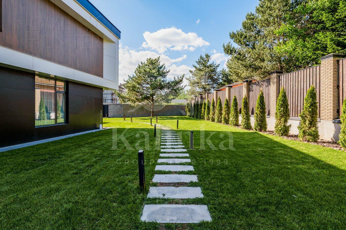 2-этажный коттедж 880 м² с отделкой