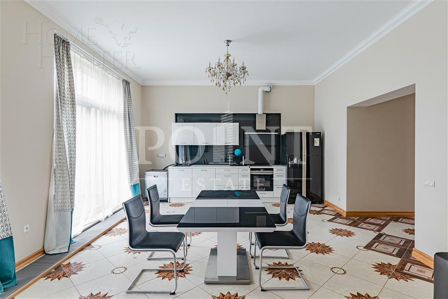3-этажный таунхаус 265 м² с отделкой