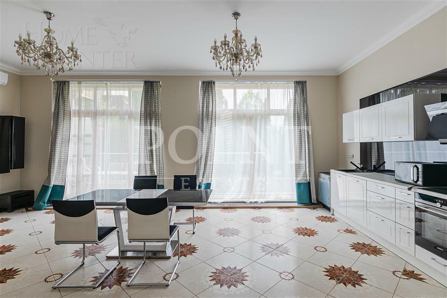 3-этажный таунхаус 265 м² с отделкой