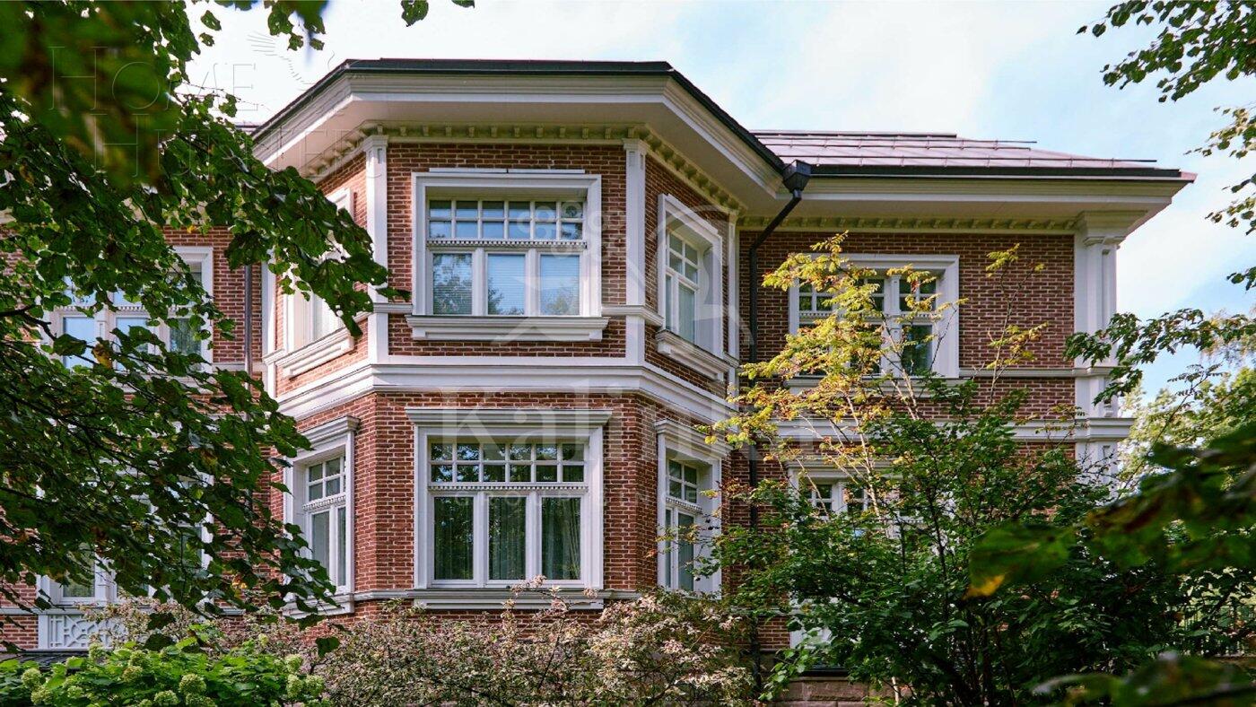 2-этажный коттедж 1 646 м² с отделкой